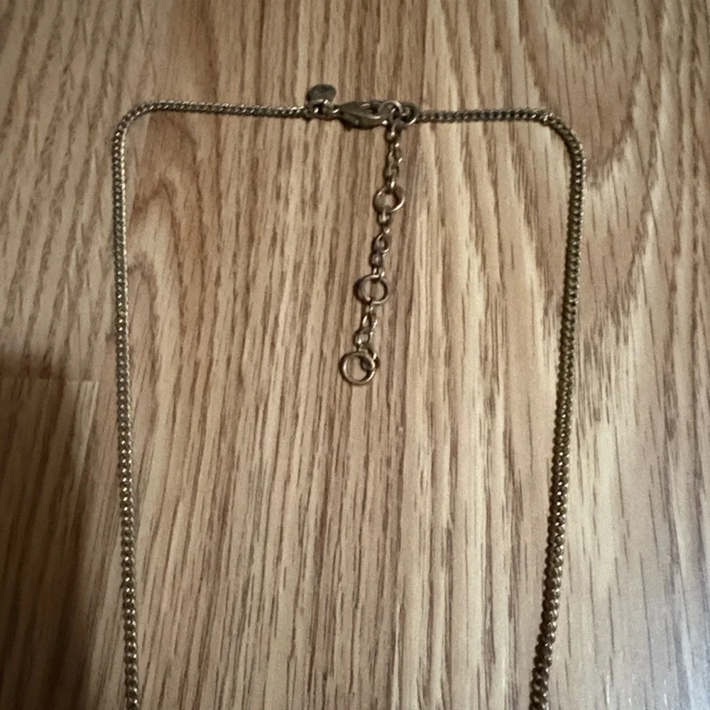 J.CREW RHINESTONE PENDANT GOLD-TONE 29 - 32